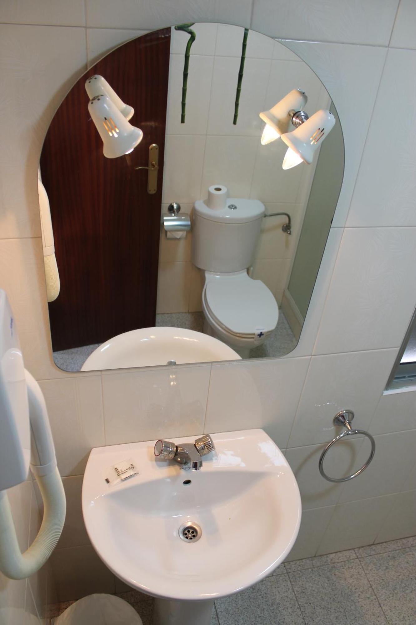 Hostal Amantes De Теруел Екстериор снимка