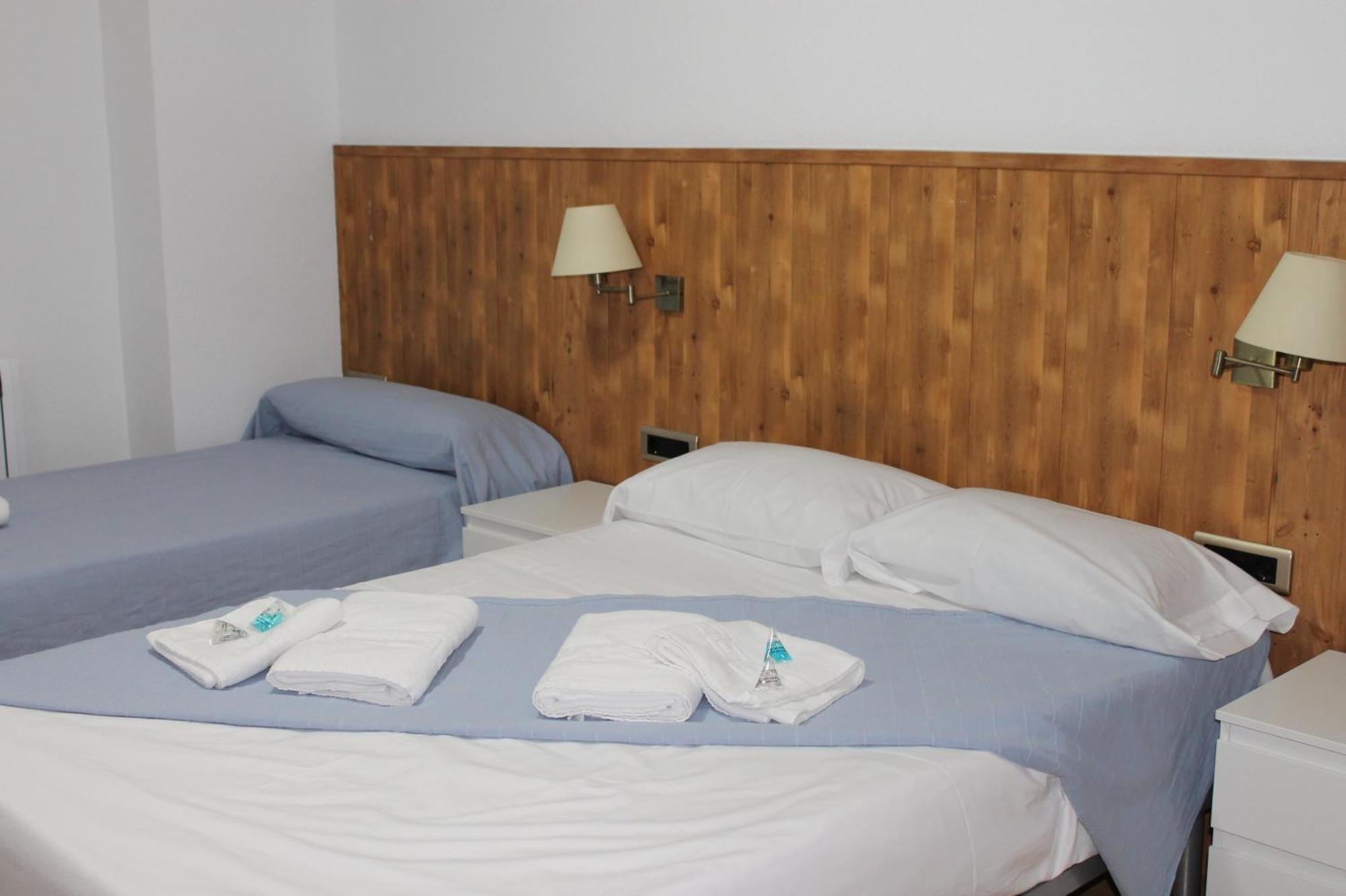 Hostal Amantes De Теруел Стая снимка
